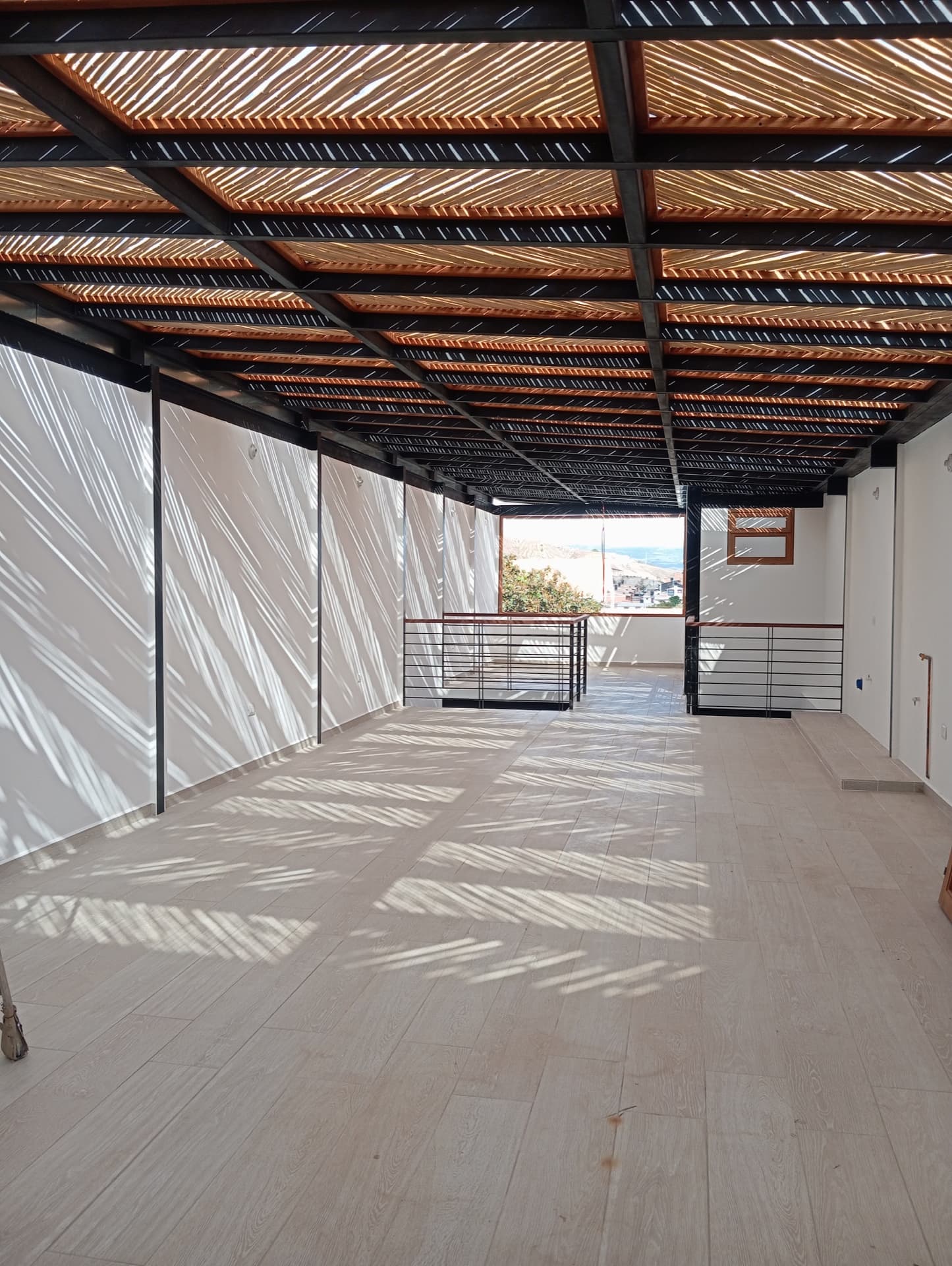 Local comercial en Plaza Central — Foto 4