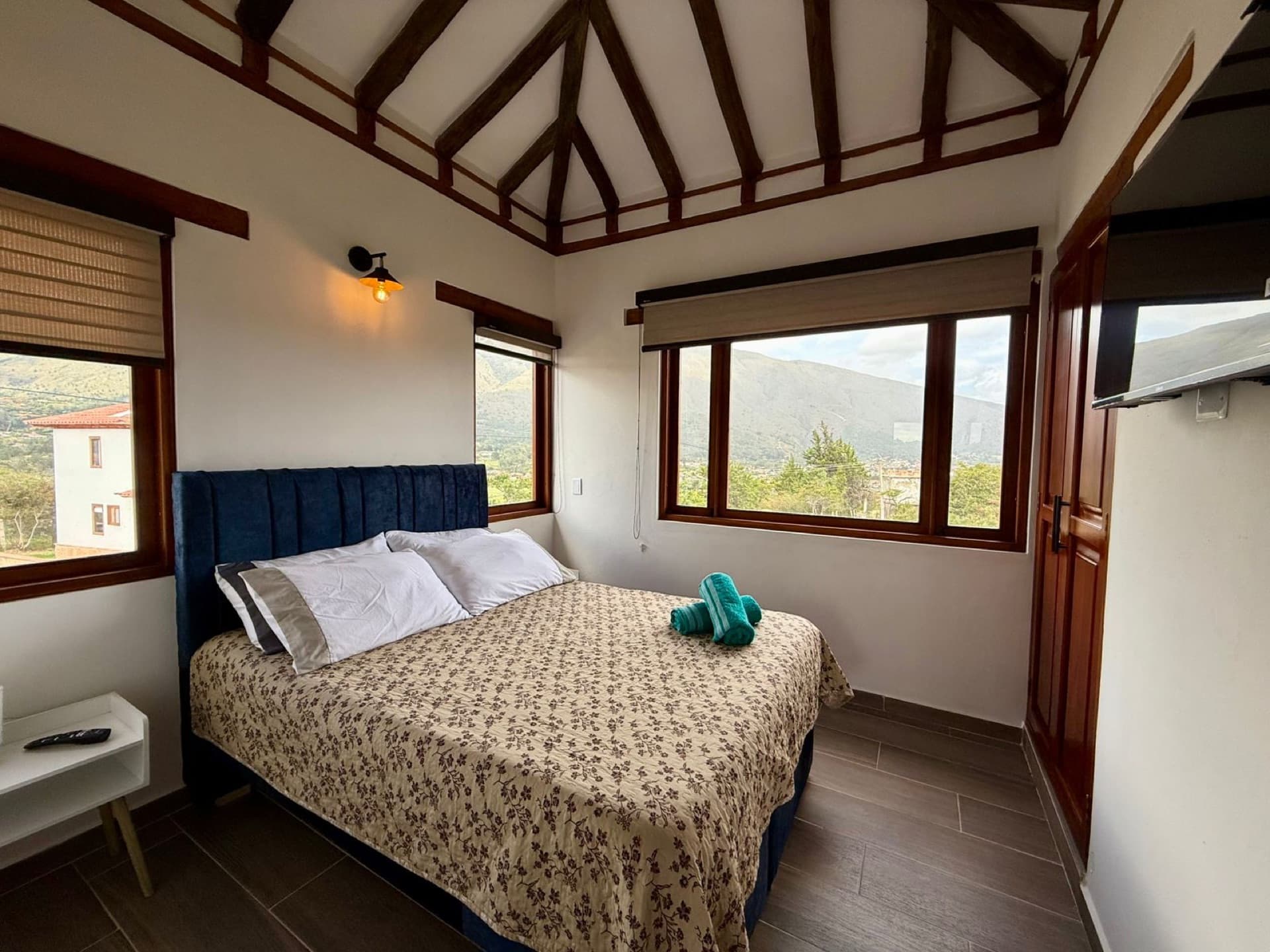 Casa rural en Puente de Piedra 1.5 km del pueblo — Foto 5